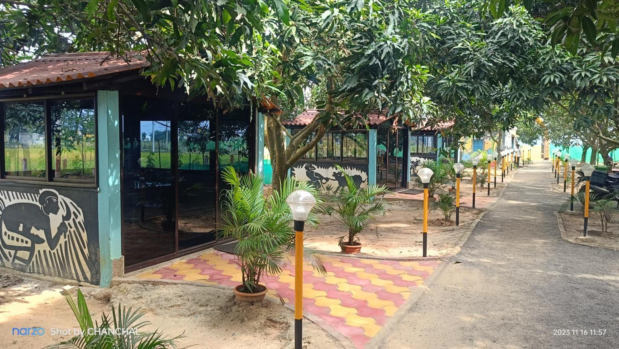 Modhubon Agro Tourism Hotel Bolpur Exterior foto